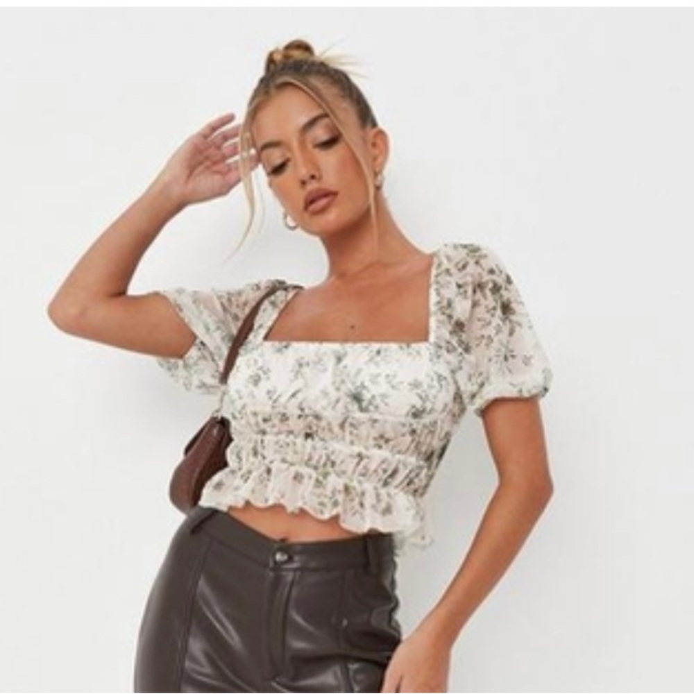 Women’s Missguided Ruched Floral Milkmaid Top NWT Size‎ 6